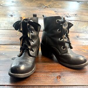 Irregular Choice Hedge Hugs Ankle Boot Ribbon Laced Wicked 4 Good Women 40 US 9